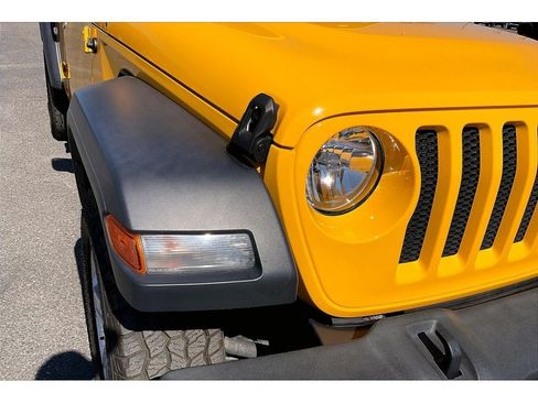 Used 2018 Jeep Wrangler Unlimited Sport S AWD/4WD image 29