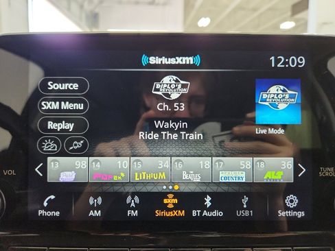 Used 2023 Nissan Rogue Platinum w/ Platinum Premium Package image 19