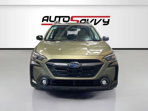 Used 2025 Subaru Outback Premium w/ Popular Package #1A AWD/4WD image 2