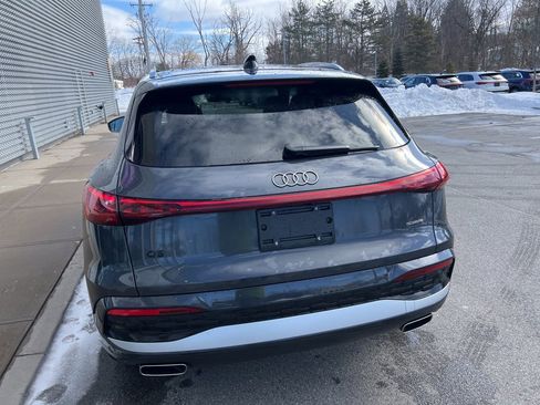 Used 2025 Audi Q5 Premium Plus w/ Premium Plus image 32