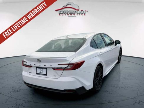 Used 2025 Toyota Camry SE FWD image 12
