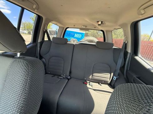Used 2011 Nissan Xterra PRO-4X AWD/4WD image 17