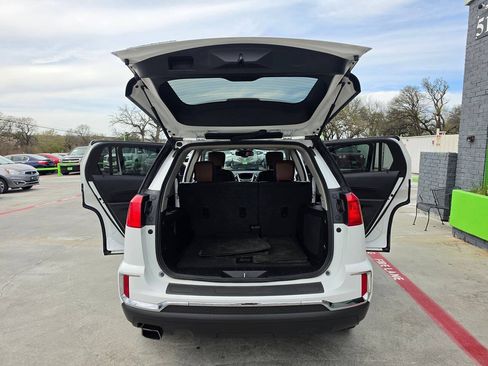 Used 2017 GMC Terrain SLT FWD image 28