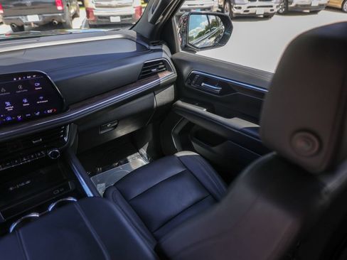 Used 2025 Chevrolet Tahoe Z71 AWD/4WD image 31