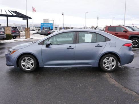 Used 2021 Toyota Corolla LE image 2