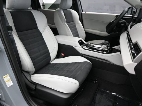 Used 2025 Mitsubishi Outlander SE FWD image 51