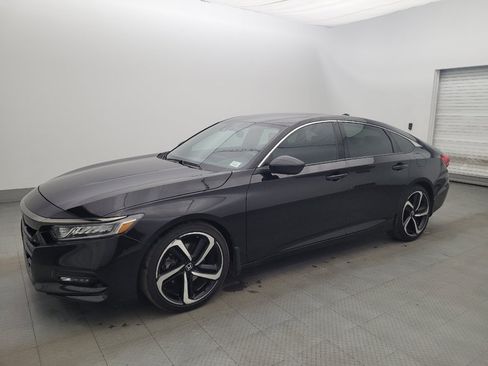 Used 2020 Honda Accord Sport image 2