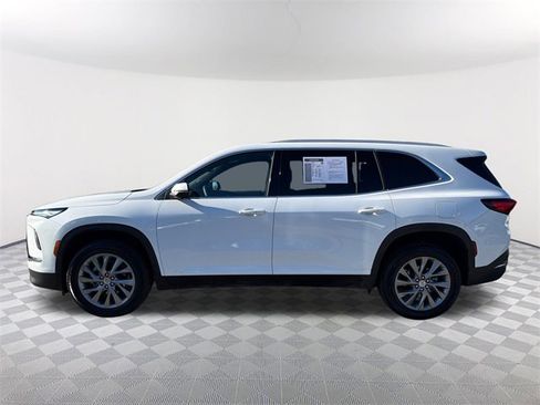 Used 2025 Buick Enclave Preferred image 8