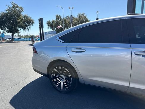 Used 2024 Honda Accord EX image 13