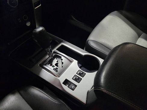 Used 2019 Toyota 4Runner SR5 Premium image 26