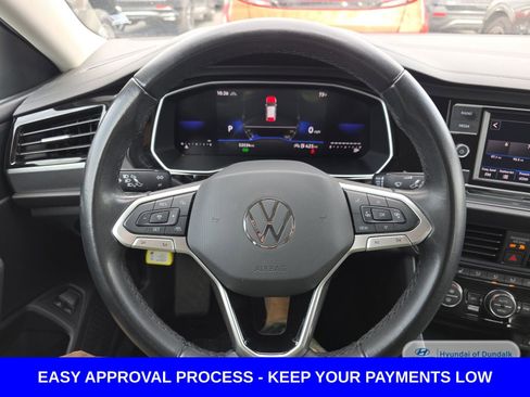 Used 2024 Volkswagen Jetta SE FWD image 10