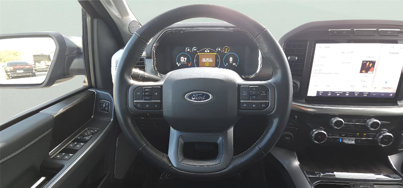 Used 2023 Ford F150 Lariat w/ Trailer Tow Package RWD image 19