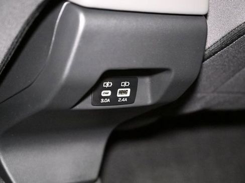 Used 2025 Subaru Crosstrek 2.0i Premium image 49