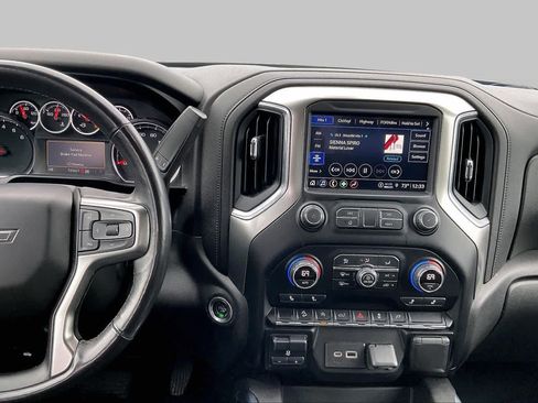 Used 2021 Chevrolet Silverado 1500 LT Trail Boss w/ Convenience Package II AWD/4WD image 7