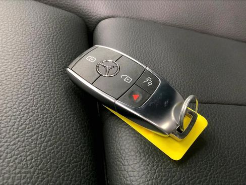 Certified 2024 Mercedes-Benz GLB 250 image 12