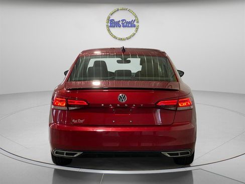 Used 2020 Volkswagen Passat 2.0T R-Line FWD image 4