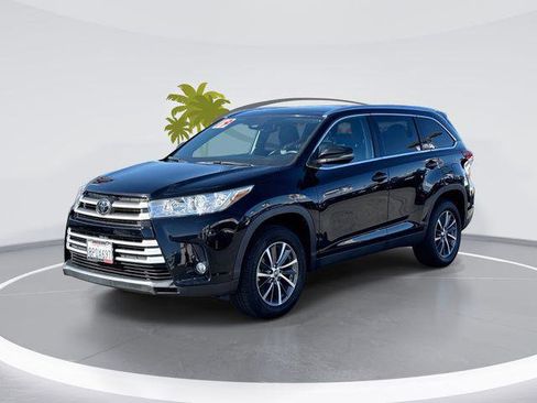 Certified 2019 Toyota Highlander XLE image 1