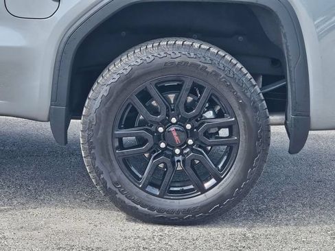 Used 2025 GMC Sierra 1500 Elevation w/ Elevation Premium Package AWD/4WD image 5