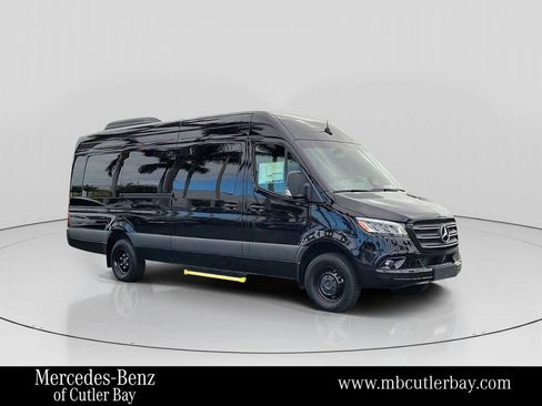 New 2025 Mercedes-Benz Sprinter 3500 image 1