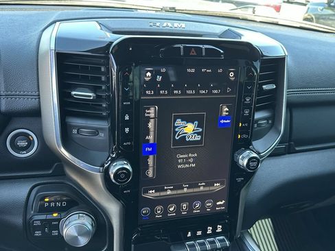Used 2019 RAM 1500 Laramie AWD/4WD image 26