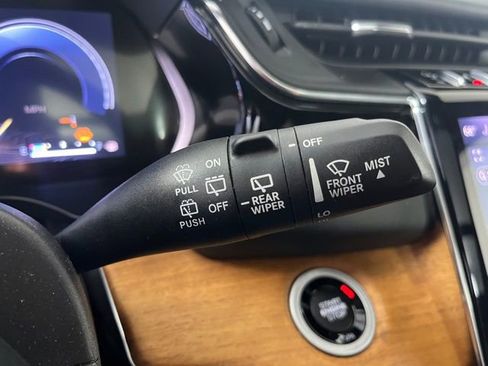 Used 2023 Jeep Grand Cherokee Summit image 24