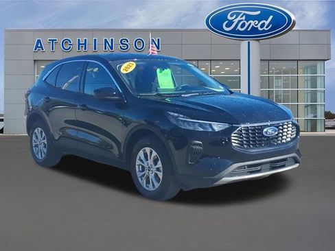 Certified 2023 Ford Escape Active w/ Tech Pack #2 image 3