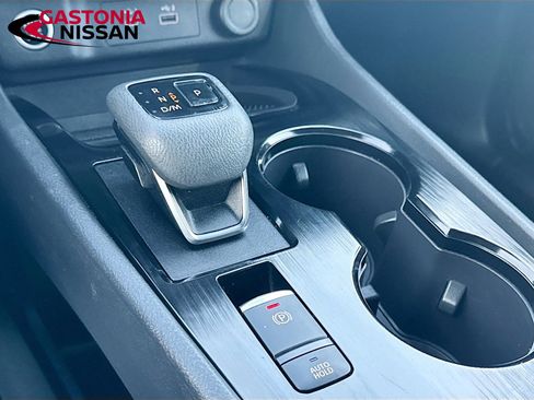 Used 2023 Nissan Rogue SV image 21