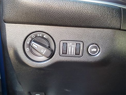 Used 2018 Dodge Challenger SXT w/ Blacktop Package image 19