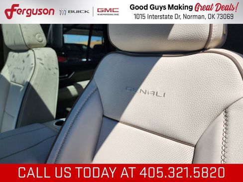 New 2026 GMC Yukon Denali w/ Denali Reserve Package AWD/4WD image 17