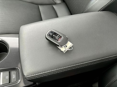 Used 2022 Honda Civic Touring image 33