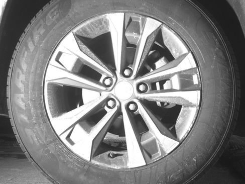 Used 2025 Chevrolet Equinox LT FWD image 13