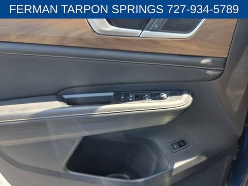 Used 2025 Volkswagen Atlas SE AWD/4WD image 24