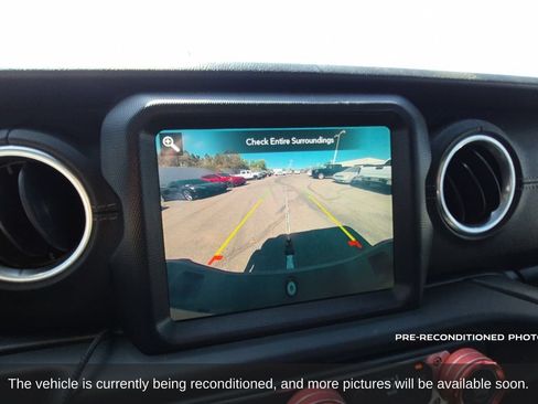 Used 2020 Jeep Gladiator Overland AWD/4WD image 17