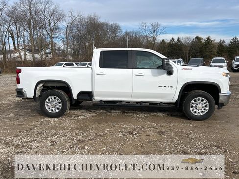 Used 2022 Chevrolet Silverado 3500 LT image 7