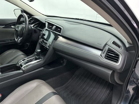 Used 2017 Honda Civic Touring image 23