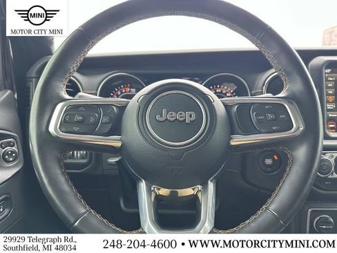 Used 2022 Jeep Gladiator Overland AWD/4WD image 23