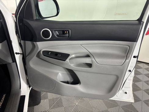 Used 2014 Toyota Tacoma 4x4 Double Cab image 34