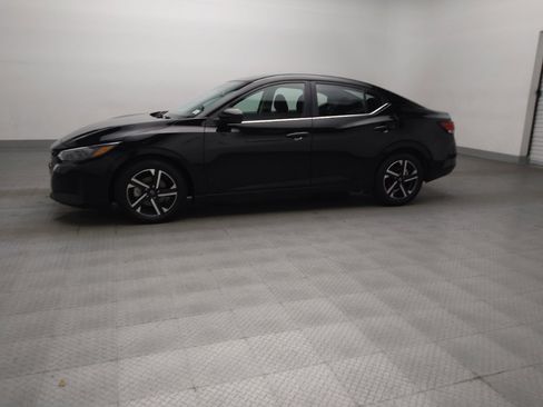 Used 2025 Nissan Sentra SV FWD image 2