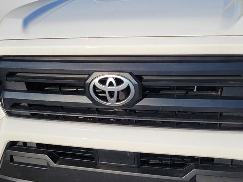 Used 2024 Toyota Tacoma SR AWD/4WD image 15