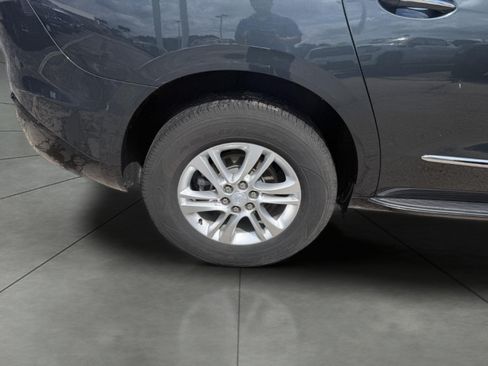 Used 2018 Buick Enclave Essence w/ LPO, Luxury Package FWD image 11