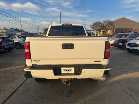 Used 2017 GMC Sierra 3500 SLT w/ Duramax Plus Package AWD/4WD image 4