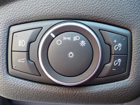 Used 2017 Ford Escape Titanium image 25