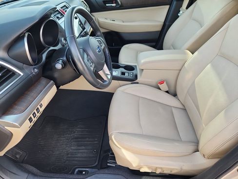 Used 2017 Subaru Outback 2.5i Limited image 7