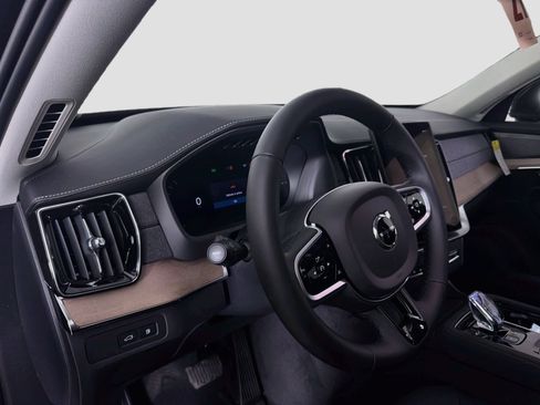 New 2026 Volvo XC90 T8 Plus w/ Protection Package Premier AWD/4WD image 9
