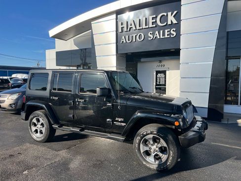 Used 2018 Jeep Wrangler Unlimited Sahara w/ Dual Top Group image 7