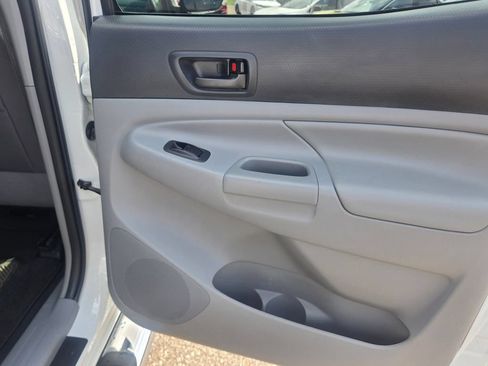 Used 2015 Toyota Tacoma 4x4 Double Cab w/ TRD Sport Package image 24