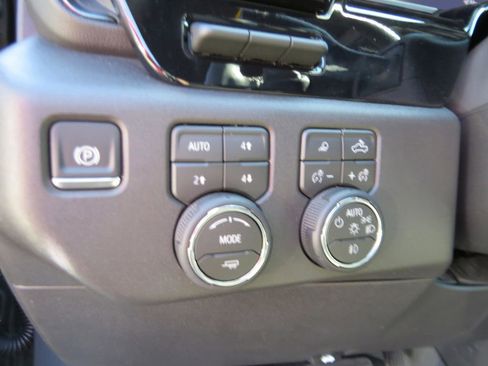 Certified 2026 Chevrolet Silverado 1500 ZR2 AWD/4WD image 23