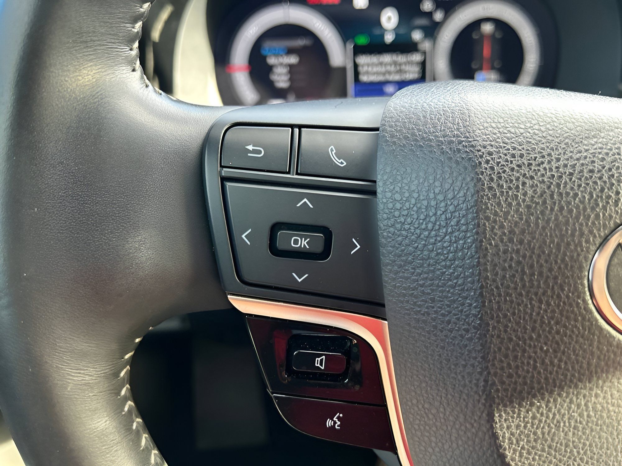 Used 2024 Toyota Crown AWD/4WD image 24