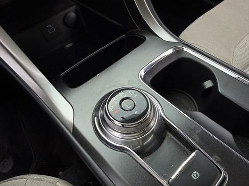 Used 2018 Ford Fusion S FWD image 19