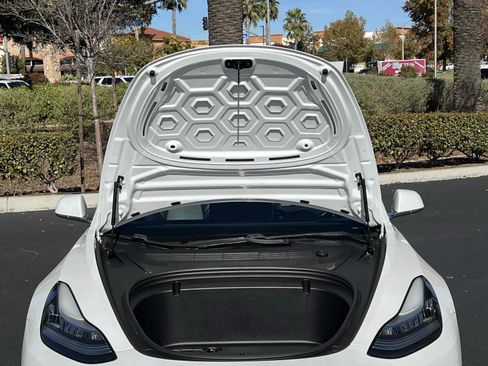 Used 2020 Tesla Model 3 Standard Range Plus image 60